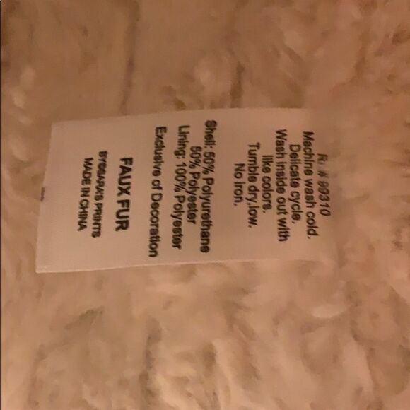 🎉final deal  🎉Black faux fur jacket - Picture 8 of 10